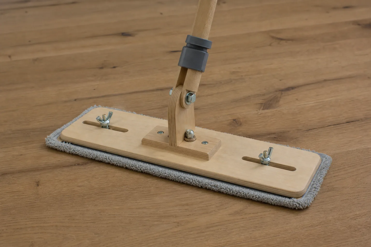 So gestaltest du eine ergonomische Halterung fuer deinen DIY Wischmopp